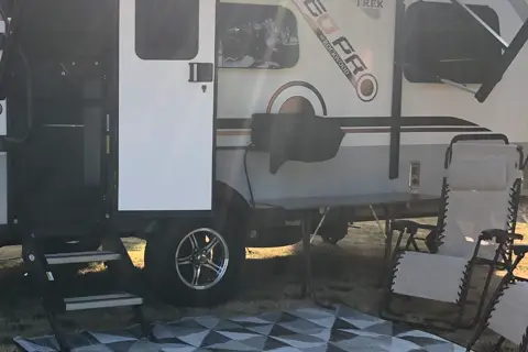 Pet friendly - On or off grid Geo pro Travel Trailer