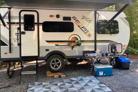 Pet friendly - On or off grid Geo pro Travel Trailer