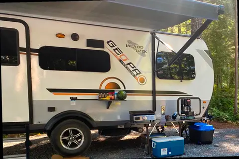 Pet friendly - On or off grid Geo pro Travel Trailer