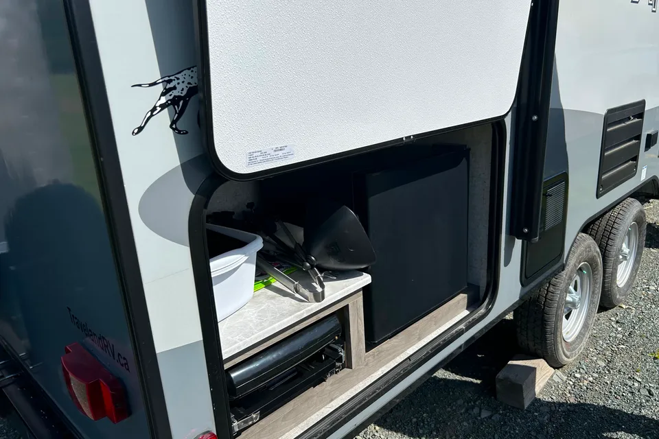 Ryan's Coachmen Apex nano Travel Trailer