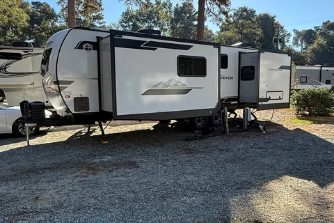 Sam's Forest River 275 FKBS Travel Trailer