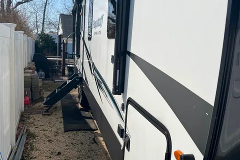 Margaret's Flagstaff 29RKSW Travel Trailer