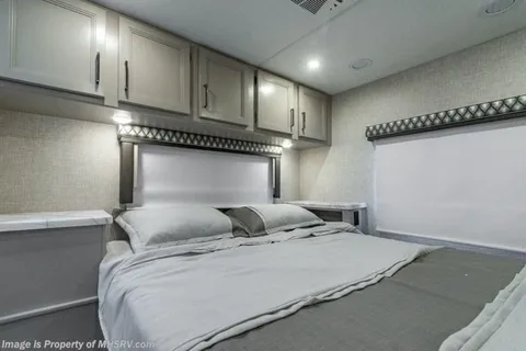 2025 Geneva – Class C | Sleeps 8 | Fully Equipped | BUNK BEDS & KIDS