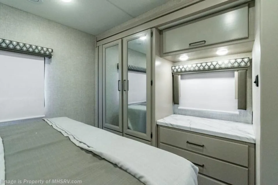 2025 Geneva – Class C | Sleeps 8 | Fully Equipped | BUNK BEDS & KIDS