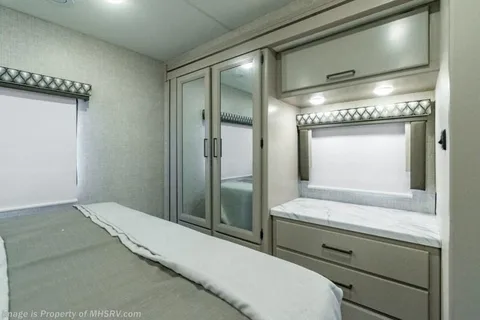 2025 Geneva – Class C | Sleeps 8 | Fully Equipped | BUNK BEDS & KIDS