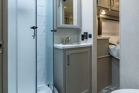2025 Geneva – Class C | Sleeps 8 | Fully Equipped | BUNK BEDS & KIDS