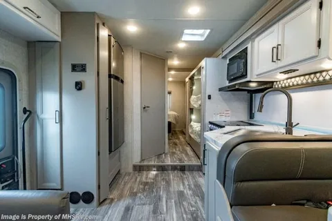 2025 Geneva – Class C | Sleeps 8 | Fully Equipped | BUNK BEDS & KIDS