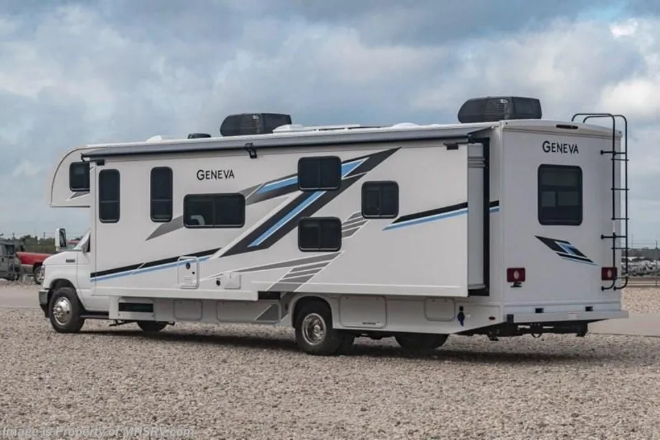 2025 Geneva – Class C | Sleeps 8 | Fully Equipped | BUNK BEDS & KIDS