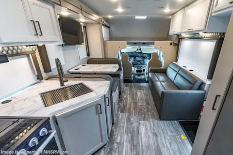 2025 Geneva – Class C | Sleeps 8 | Fully Equipped | BUNK BEDS & KIDS