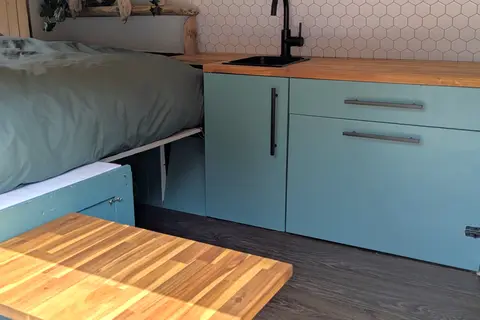 Extra Long Bed 6ft6" Heated Solar Powered Cosy Cabin on Wheels!