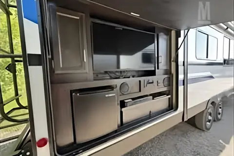 Chad & Leanne's Venture 327vik Travel Trailer