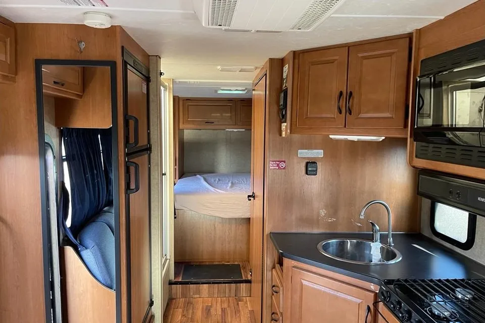 Thor Motorcoach Majestic 28A