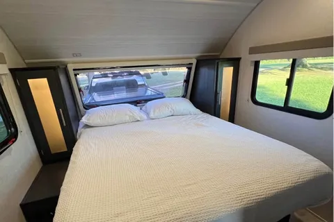 Leslie's Forest River R pod 202 Travel Trailer