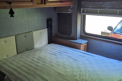 2015 Fleetwood Jamboree Searcher 31m