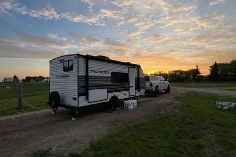Adventure-Ready 2022 Pioneer Trail Blazer – Comfort Meets the Open Road