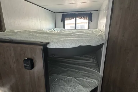 Adventure-Ready 2022 Pioneer Trail Blazer – Comfort Meets the Open Road