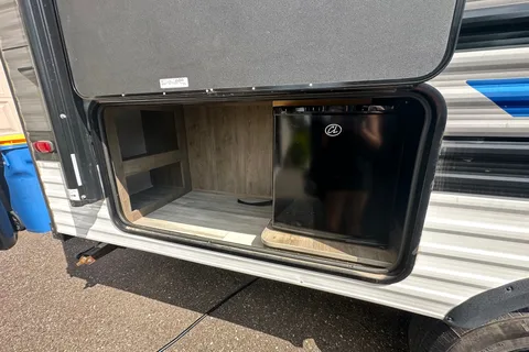 Adventure-Ready 2022 Pioneer Trail Blazer – Comfort Meets the Open Road