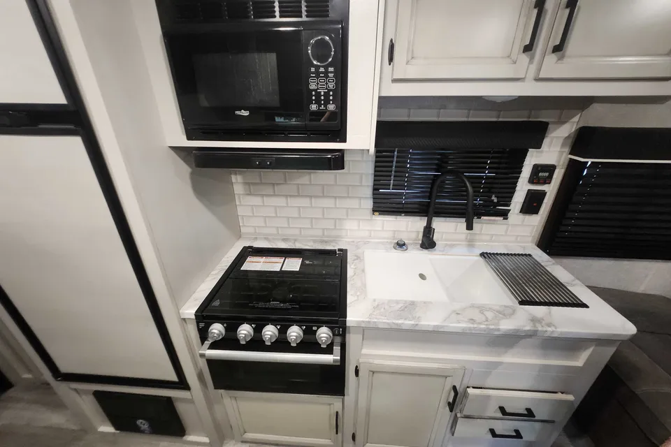 ramon's Jayco J flight RME 264BH Travel Trailer