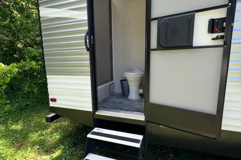 Chaz's Forest River Della Terra 271BH Travel Trailer
