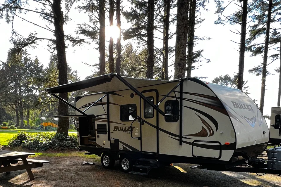 Sam- Cozy Couple Camper