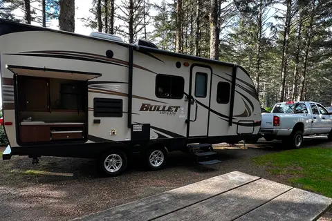 Sam- Cozy Couple Camper