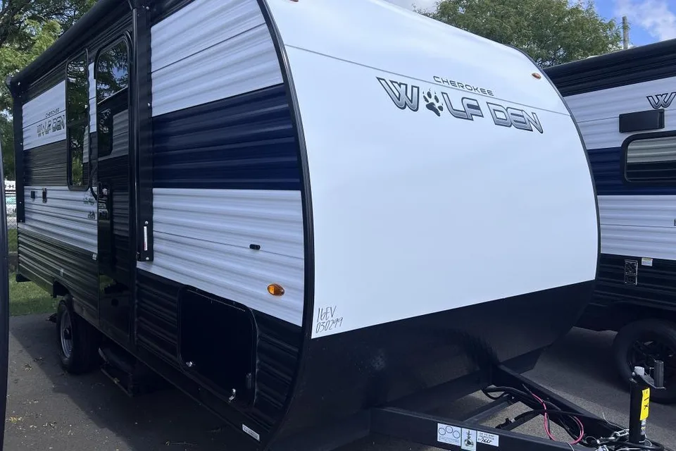 Forest River Cherokee Wolf Den 16 EV Travel Trailer