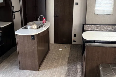 Marvin's Heartland  Trail runner Travel Trailer