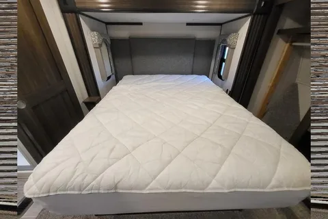 Rv Rentals Way of Life's Keystone Avalanche 338GK Fifth Wheel CA2