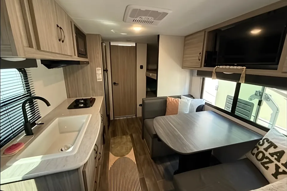 Lightweight Passport 170BH TT - SUV Towable - Sleeps 6