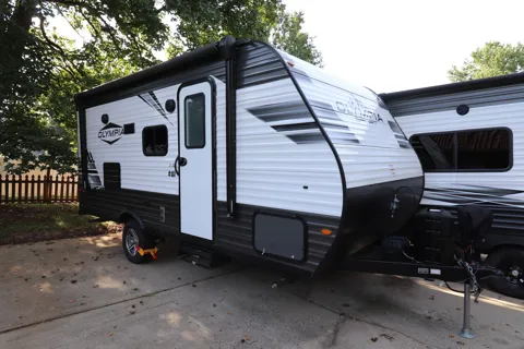 2021 Olympia Sport 19BH – Compact Family RV Rental