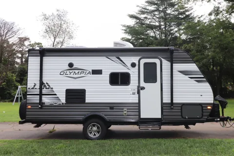 2021 Olympia Sport 19BH – Compact Family RV Rental