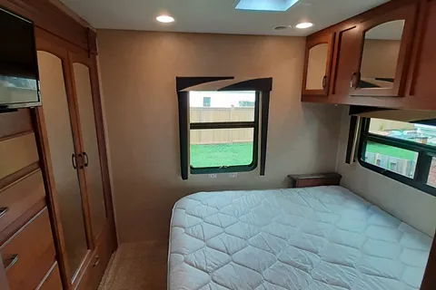 Smooth Sailing RV - Jayco Greyhawk 31FS Class C