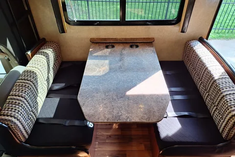 Smooth Sailing RV - Jayco Greyhawk 31FS Class C