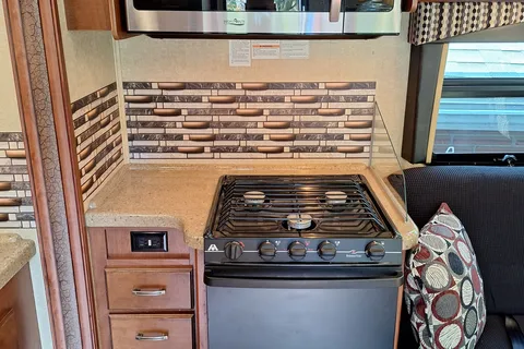 Smooth Sailing RV - Jayco Greyhawk 31FS Class C