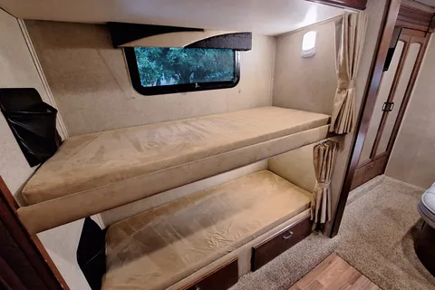 Smooth Sailing RV - Jayco Greyhawk 31FS Class C