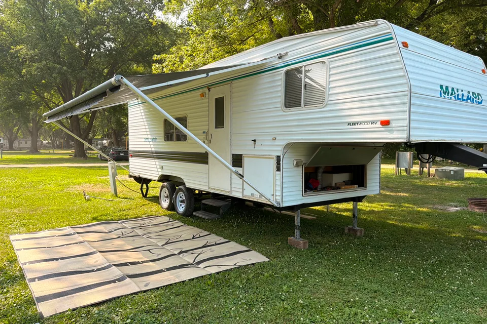 Jack's Fleetwood Mallard Fifth Wheel