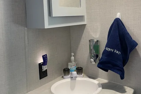Luna - 2021 Forest River Ozark 1650BHK 