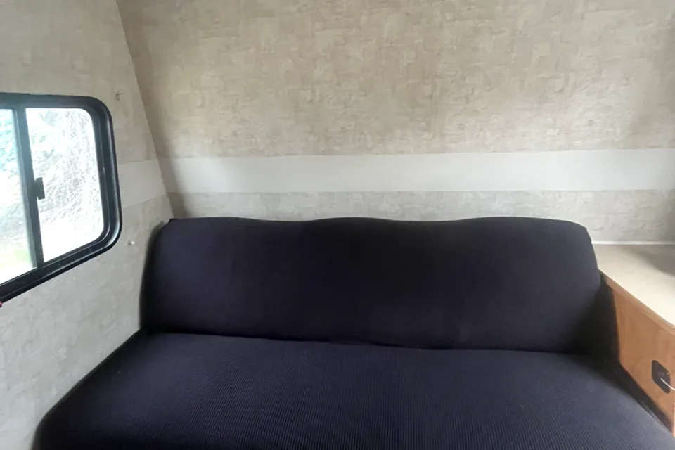 Britt and Brett’s Fleetwood Mallard Travel Trailer