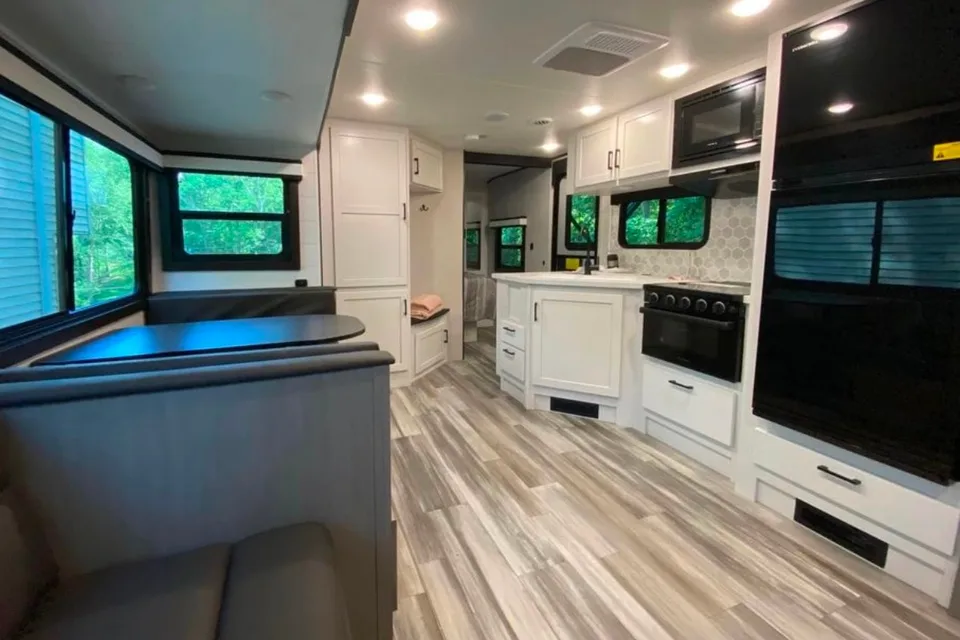2024 Jayco Jay Feather 27BHB