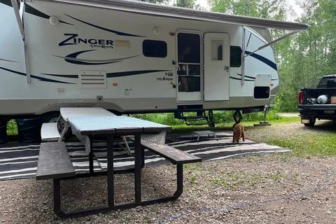 Cheryl's Crossroads Zinger Travel Trailer with Outdoor Kitchen