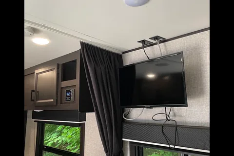 Janet's Jayco Jay Flight SLX Travel Trailer