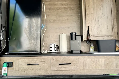Linda’s 2022 travel trailer with bunkhouse & outdoor kitchen