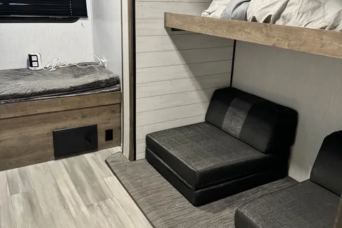 Linda’s 2022 travel trailer with bunkhouse & outdoor kitchen
