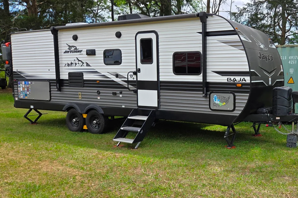 Andrea and Dave's Jayco Jay flight 267BHS Travel Trailer