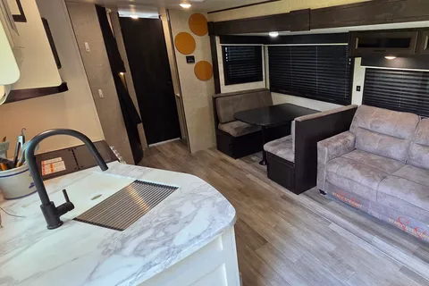 Andrea and Dave's Jayco Jay flight 267BHS Travel Trailer