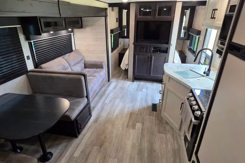 Andrea and Dave's Jayco Jay flight 267BHS Travel Trailer