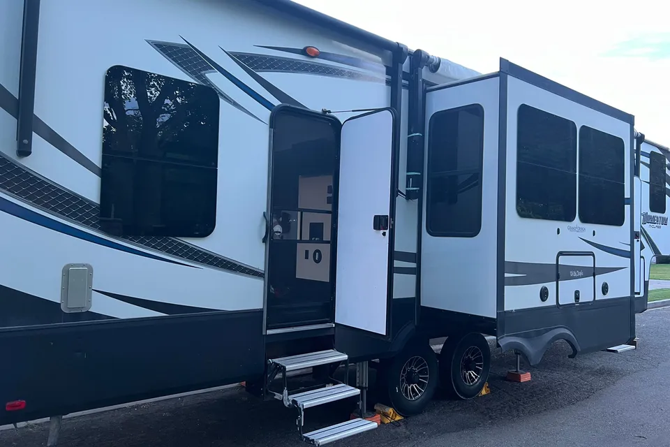 Derek's Grand Design Momentum 350M Toy Hauler