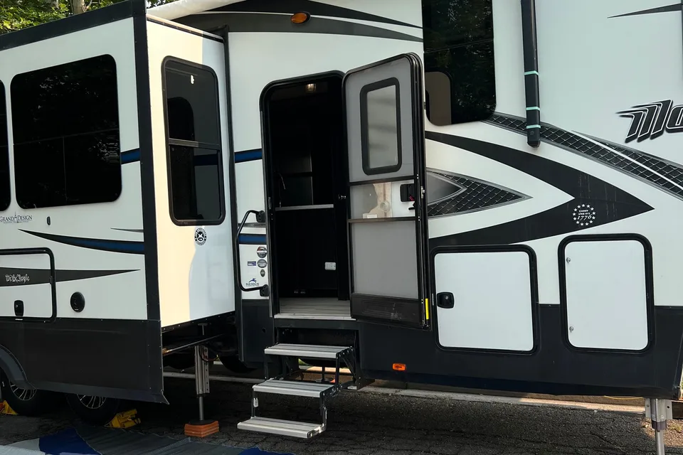 Derek's Grand Design Momentum 350M Toy Hauler