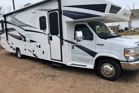 Ustacyia's Class C Jayco Greyhawk