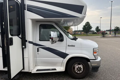Ustacyia's Class C Jayco Greyhawk
